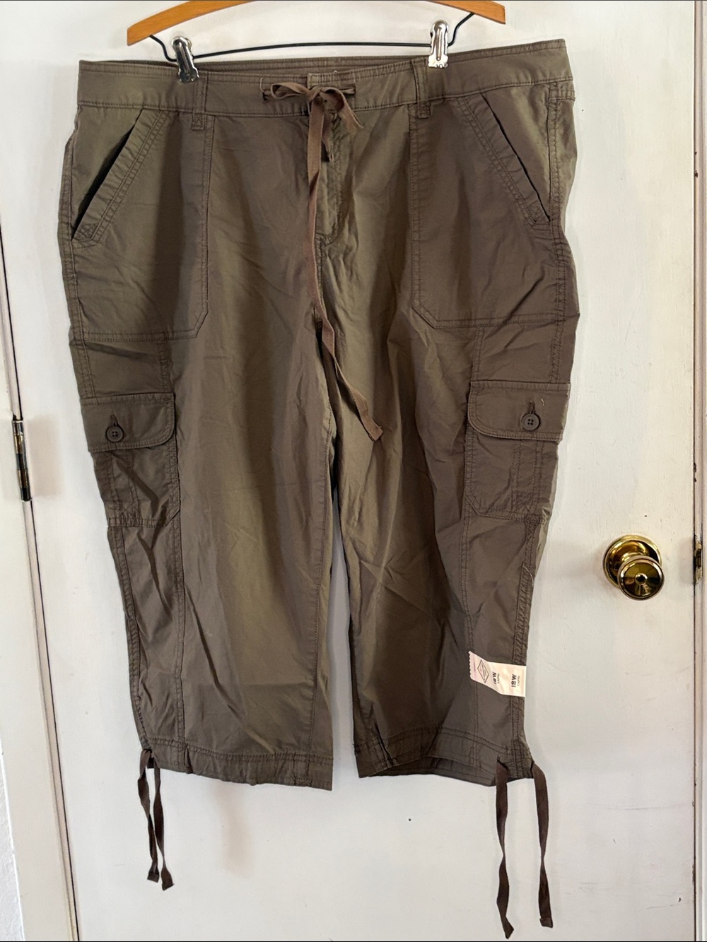 St John's Bay taupe capris with ties Size 18 W